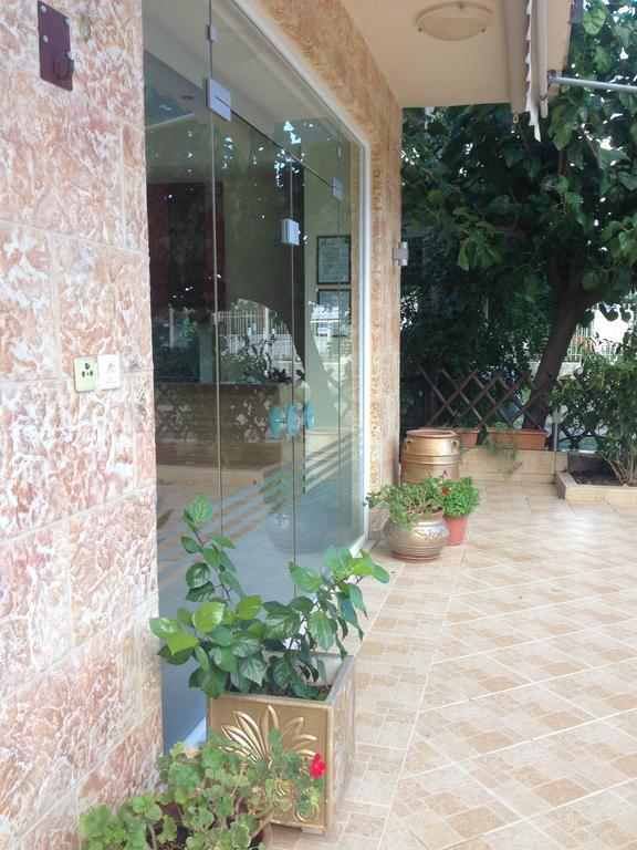 Marvi Hotel Kamena Vourla Exterior foto