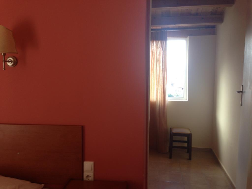 Marvi Hotel Kamena Vourla Exterior foto